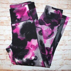 TKO Capri length Leggings NWT Watercolor Ink Berry Size Medium